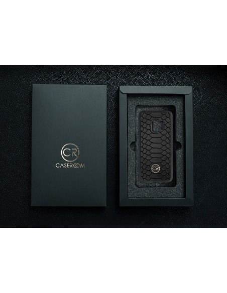 Etui premium skórzane, case na smartfon SAMSUNG GALAXY S9. Skóra pyton czarna ze złotą blaszką.