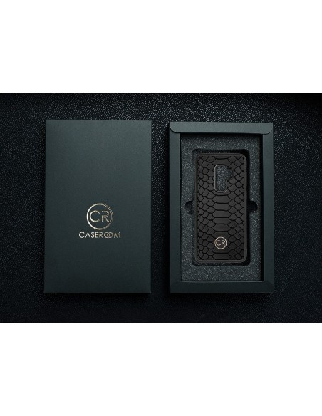 Etui premium skórzane, case na smartfon SAMSUNG GALAXY S9 PLUS. Skóra pyton czarna ze złotą blaszką.